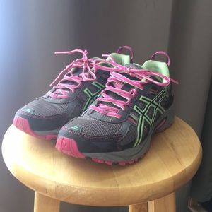 ASICS sneakers like new